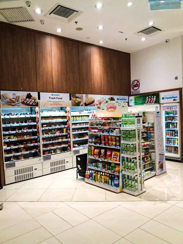 visitjohor_'s tweet photo. Yeay! Family Mart dekat Paradigm Mall Johor Bahru baru sahaja dibuka hari ini https://t.co/Mw0bAXZFPt