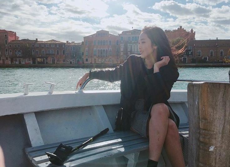 ⛵