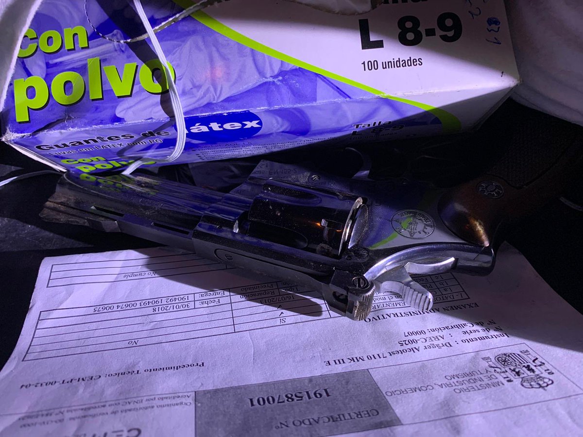 jucilLasPalmas's tweet photo. 🚨🚨🚨🚨🚨🚨
Todo el apoyo 💯x💯 de @jucilnacional para el compañero tiroteado 🔫 esta madrugada cumpliendo con su deber
Desearle una pronta recuperación 🏨 y felicitarle por su valor🏅
Usemos las medidas de protección 

#NoSomosUnGastoSuperfluo
#ProhibidoRendirse
#EquiparacionYa https://t.co/mUrcWQb166