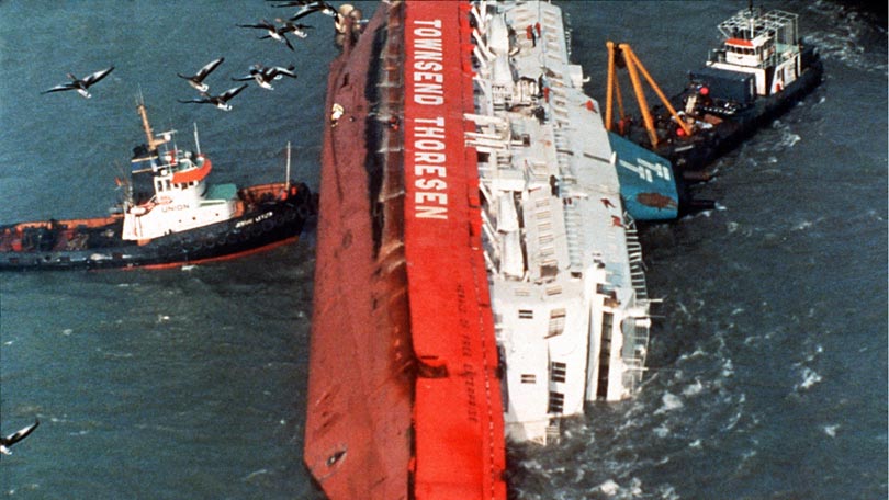 On This Day RN (@onthisdayrn) on Twitter photo #OnThisDay 1987 193 of the 539 passengers and crew of the Cross Channel Ferry, MS Herald of Free Enterprise died when the ship capsized whilst leaving Zeebrugge, Belgium. 2 @royalnavy divers from <a href="/HMSHurworth/">HMS Hurworth</a>, visiting Ostend, assisted in the rescue and many more in the recovery #OnThisDay 1987 193 of the 539 passengers and crew of the Cross Channel Ferry, MS Herald of Free Enterprise died when the ship capsized whilst leaving Zeebrugge, Belgium. 2 @royalnavy divers from <a href="/HMSHurworth/">HMS Hurworth</a>, visiting Ostend, assisted in the rescue and many more in the recovery