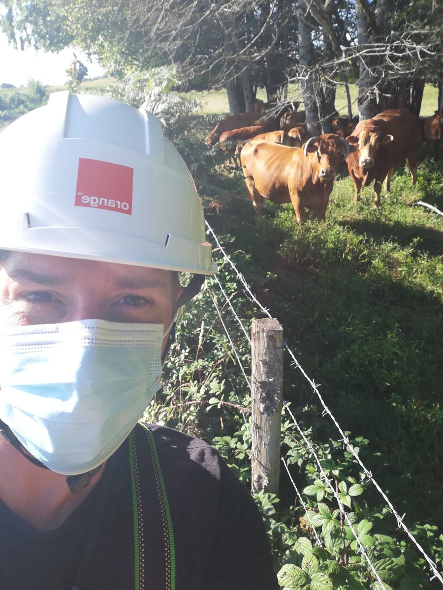 En renfort le 15 août #Limousin #Orange #UISO avec l'équipe #ESFUISO #GPUISO pour rétablir nos clients. <a href="/plarcher33/">Pascal</a> <a href="/Pierre_Lapeyrie/">Pierre</a> <a href="/NicolasEsterle/">Nicolas Esterle</a> <a href="/barbatrucdu19/">BP</a>