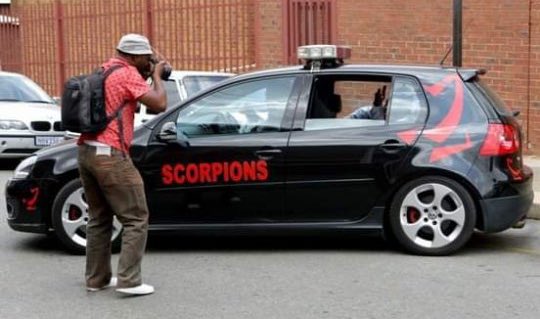 AdvoBarryRoux's tweet photo. The Scorpions initiated 368 investigations, completed 264 and finalised 214 prosecutions, with a conviction rate of 85%. It arrested 617 suspects, seized assets of R1 billion and recovered contraband and drugs worth R1 billion. POLITICIANS KILLED THEM SO THEY CAN LOOT IN PEACE https://t.co/icKfjszKCW
