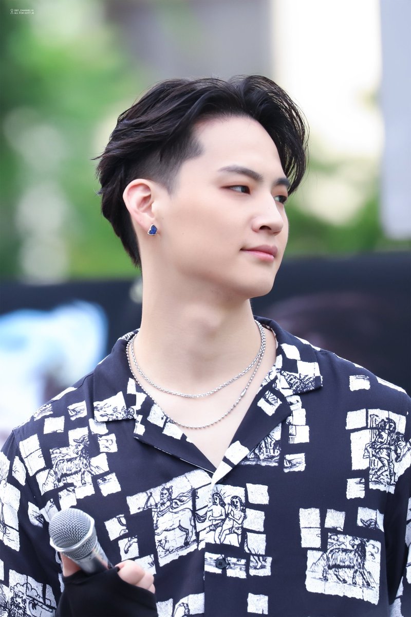 Lim Jae-beom& #39;s side profile - a thread