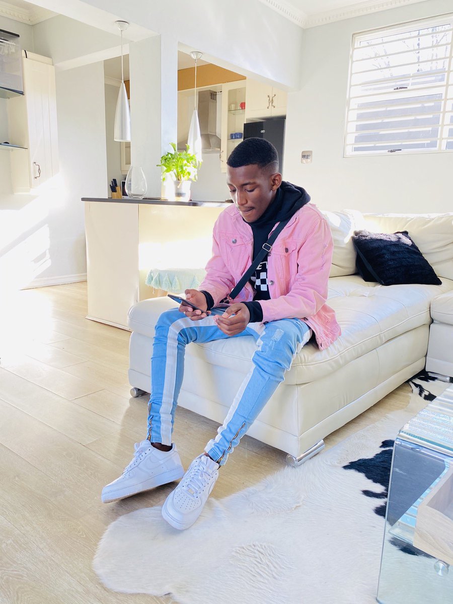 deesus11's tweet photo. Sale still on we in Braamfontein at the Conner just after Boston college 42 stiemens street All Trackpants are R150 each you can order and resale #bbnaijalockdown2020 #DJSBU #cyrilramaphosa #MalusiGigaba #AllNewThar #Reece #MalusiGigaba #ChampionsLeague https://t.co/woDhqJTSUn