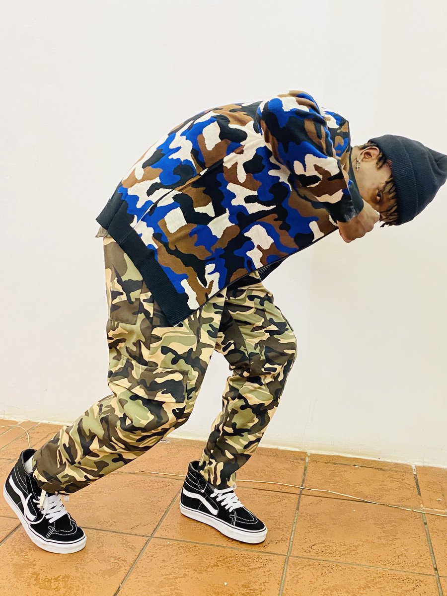 deesus11's tweet photo. Sale still on we in Braamfontein at the Conner just after Boston college 42 stiemens street All Trackpants are R150 each you can order and resale #bbnaijalockdown2020 #DJSBU #cyrilramaphosa #MalusiGigaba #AllNewThar #Reece #MalusiGigaba #ChampionsLeague https://t.co/woDhqJTSUn