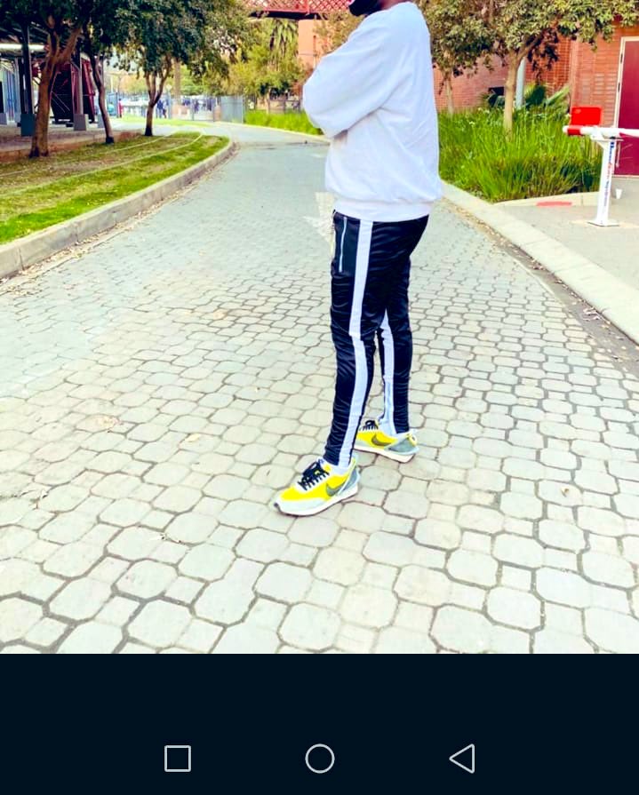 deesus11's tweet photo. Sale still on we in Braamfontein at the Conner just after Boston college 42 stiemens street All Trackpants are R150 each you can order and resale #bbnaijalockdown2020 #DJSBU #cyrilramaphosa #MalusiGigaba #AllNewThar #Reece #MalusiGigaba #ChampionsLeague https://t.co/woDhqJTSUn