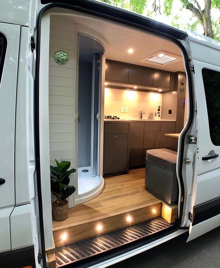 PalaceVille's tweet photo. Home Inspiration: This is an actual dream, a van house with a full size shower, what more could anyone ask for? .... 😍It's literally a complete house. 📞📲 Give us your thoughts on this.
Credits: @eyesopen_vanlife_workshop
#vanlife #vanhouse #tinyhouse #palacevillerealty https://t.co/DBbGrfkPww