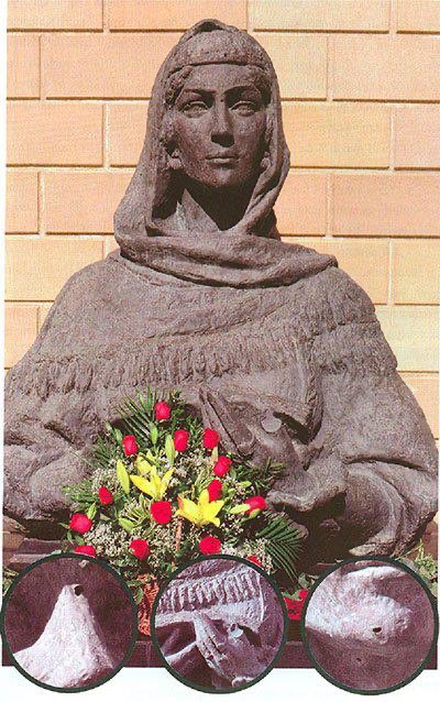 ArmenOccupWatch's tweet photo. Remembering Khurshidbanu Natavan-poet of 🇦🇿 on her 188th Birthday Anniversary!
She was born in #Shusha city of #NK region of 🇦🇿 in family of last ruler of #Karabakh khanate-Mehdigulu Khan.
Her home& monument was destroyed by #Armenia|ns in #Shusha❗ https://t.co/jGHc481x13