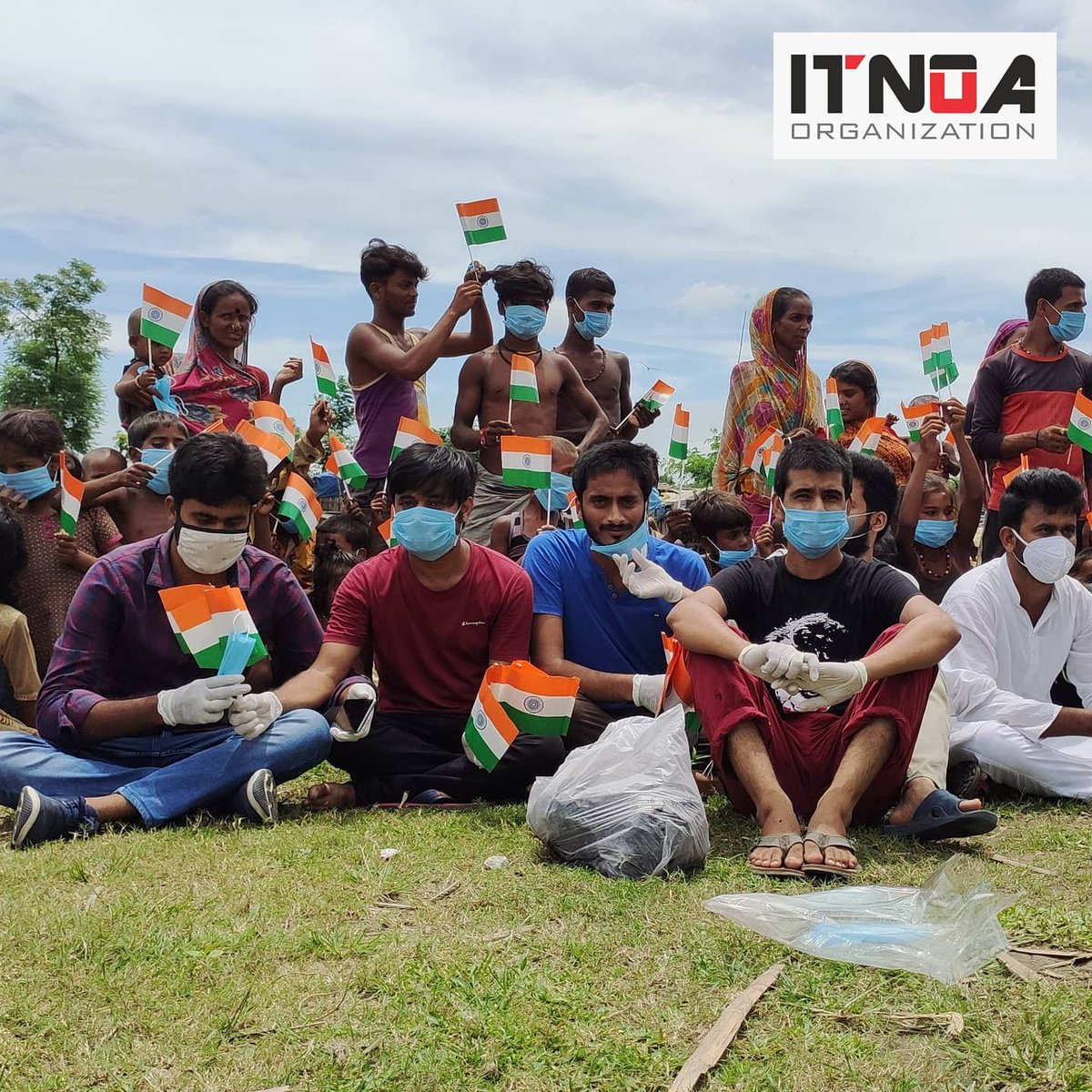 itnoaorg's tweet photo. 74वां स्वतंत्रता दिवस के शुभ अवसर पर आज https://t.co/cSAaP5rjzX की ओर से हर बार की तरह इस बार भी, अररिया के छोटे गांव में पहुँच कर छोटो बच्चों के साथ स्वतंत्रा दिवस मनाया।
Itnoa परिवार की ओर से स्वतंत्रता दिवस की मुबारकबाद। https://t.co/BEPt69Mp2A
