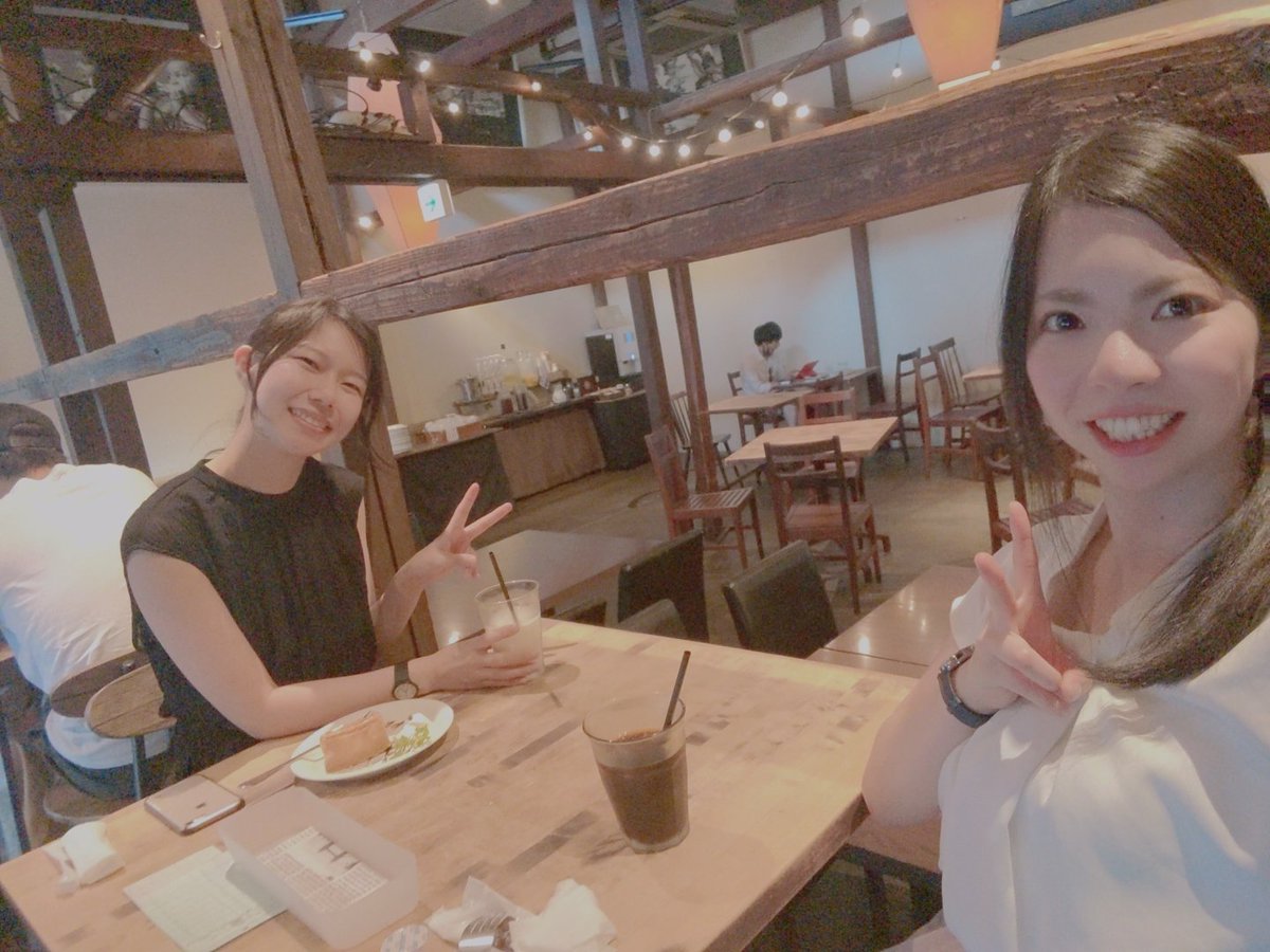 momokajyu100's tweet photo. 今日はみっちーと堀江満喫✨
お昼ご飯はプロテインラボへ♡
その後のカフェはお気に入りのシャルボンへ!
久しぶりに来た╰(*´︶`*)╯♡
#北堀江
#PROTEINLAB.
#カフェシャルボン
#カフェ
#カフェ好きな人と繋がりたい https://t.co/YiAFW7gpDu