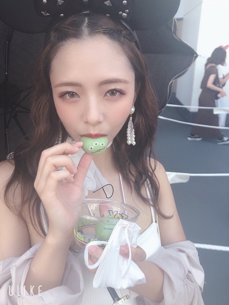 3_palletchannel's tweet photo. 我らがリーダーピンク山科がJAMにいさんのMVに出演させていただいてます☺️💗
ぜひ見てください！
【JAM DADDY / Baby don't cry feat.坂井志帆】
↓フル見れます🙋🏻‍♀️
https://t.co/ySo1l3NkmB
#スリーパレット #山科優羽 #gglab #YouTube #mv #拡散希望 #拡散希望RTおねがいします https://t.co/b4grYlHfcO