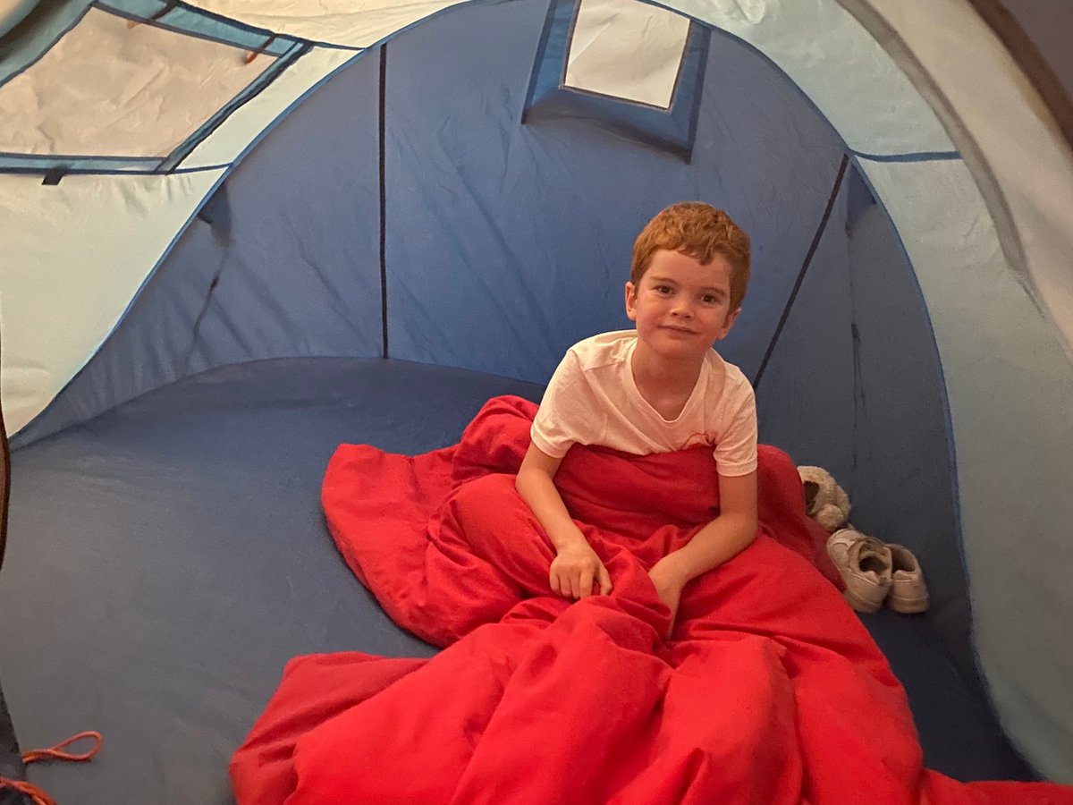 Lots of happy Surrey Scouts camping out in their gardens last night for the start of #Roar2020! 

You can still register to take part in this weekend's programme of brilliant activities and join in with this evening's live campfire: surrey-scouts.org.uk/events/roar-20…