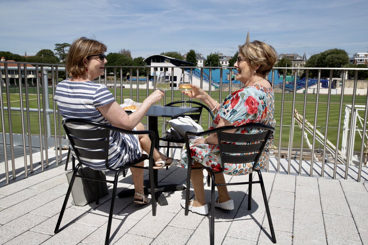 DQEastbourne's tweet photo. Cheers to the weekend! Join us today for a glass of sparkling wine or a lovely tipple from our drinks menu 🥂 

If you’re heading to the live music show at the Congress Plaza, why not join us for lunch before? 🎵 #SaturdayVibes #cafe #eastbourne https://t.co/CLbJF7y3e2