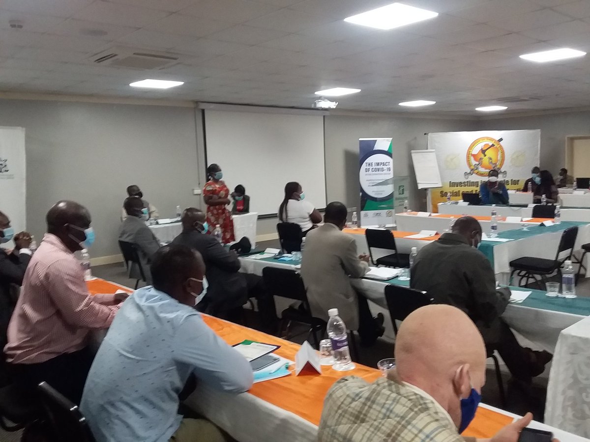 lewis_marowa's tweet photo. Manicaland provincial alternative mining Indaba #ZIMPAMI dissecting the inequalities that exist in the mining sector and how COVID 19 has exacerbated the situation in our mining communities @MildretMuzanec4 @ZIMCODD1 @zicet1 @ManicaYouth @ZELA_Infor https://t.co/FzdlsHK2Zd
