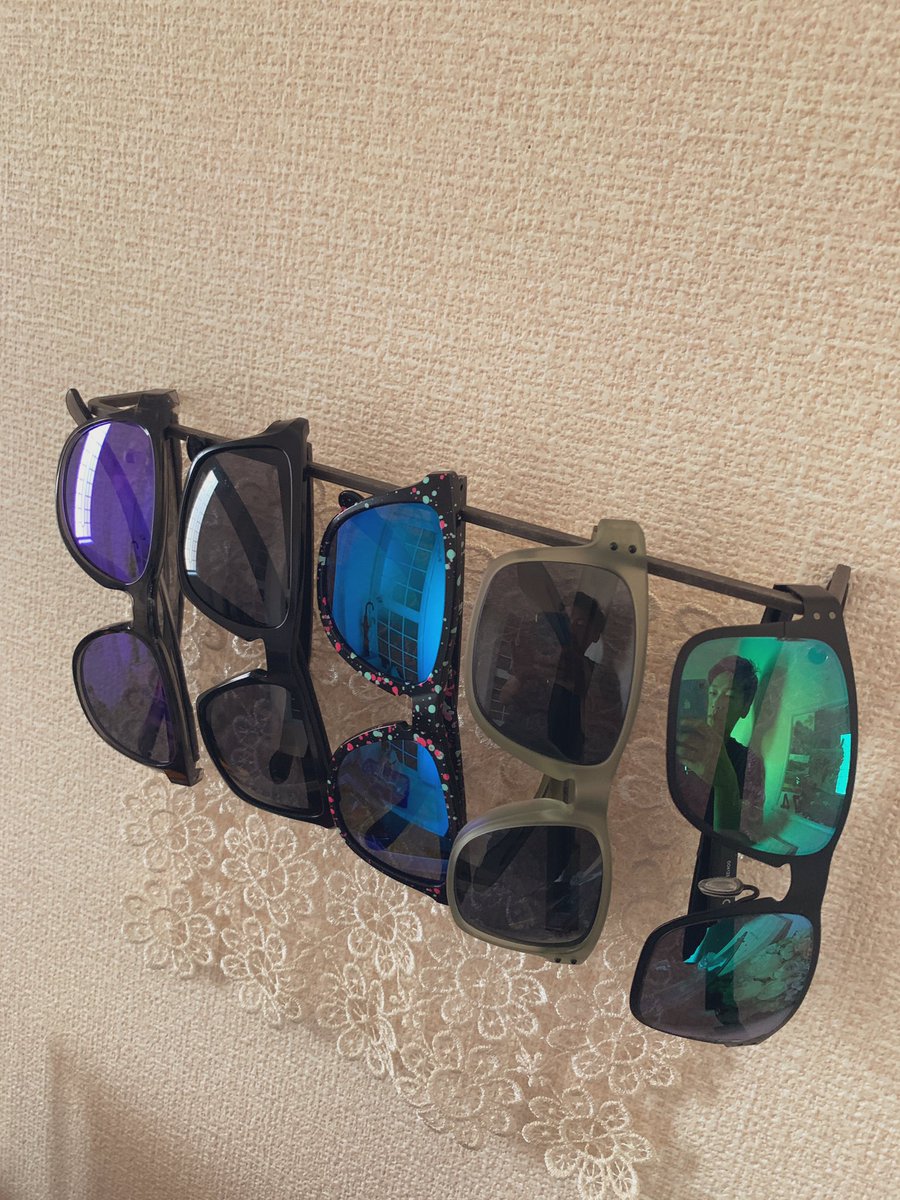 沢田 時 100均セリアのアイアンバー使えばサングラスお洒落に収納できるのでおすすめ