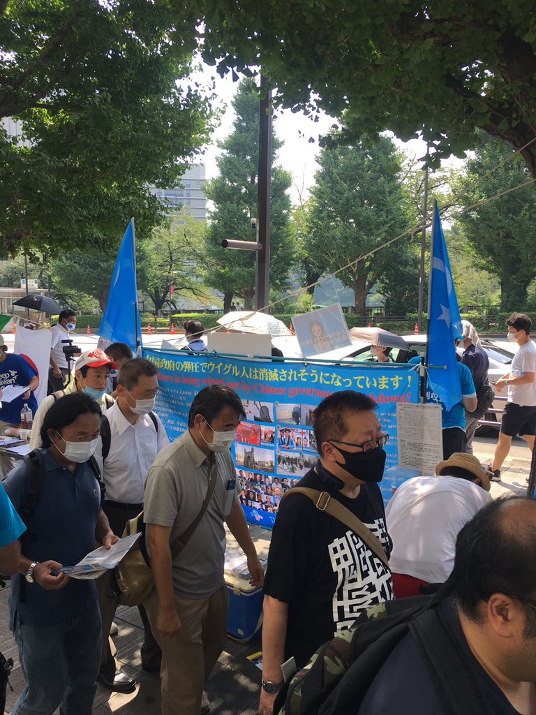 Down the street from the shrine there are a few groups that mostly share their opposition to China with the Japanese nationalists, such as Falun Gong, a campaign for Uyghurs and one for a free Taiwan.