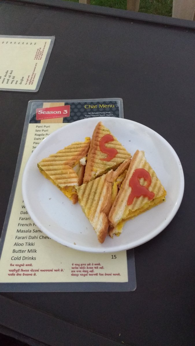 SRTravelWorld1's tweet photo. At Season 3 #restaurant cum #cafe in #rajkot city

Follow my Twitter account for Food update in Rajkot

@SRTravelWorld1 
@SRTravelWorld1 

_

_
#food #foodie #FoodFriday #foodphotography #foodblog #travelblogger #rajkot #foodsafety #foodpanda #FoodWars #foodpackaging #sandwich https://t.co/cVUWvHeu6o