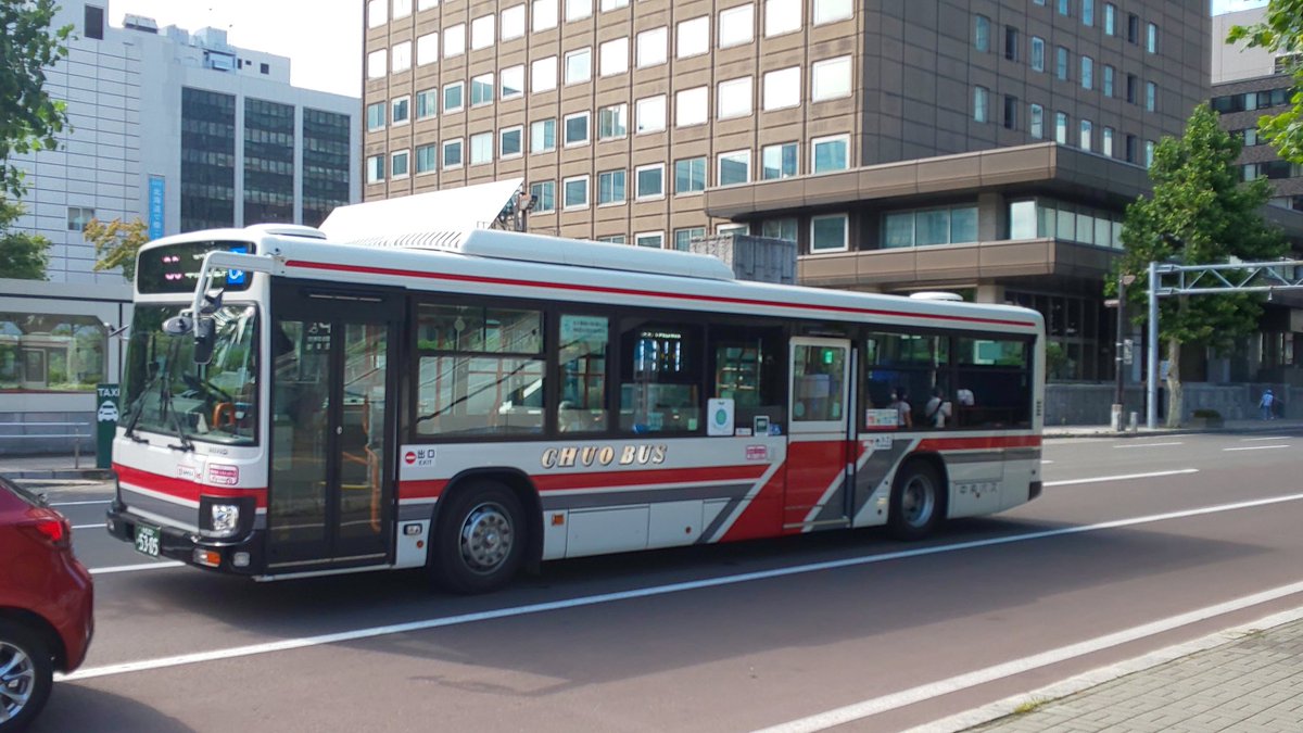 ヒ デ 北海道中央バス札幌地区の車両にledフルカラーの幕が登場ですね 北海道中央バス 登録ナンバー 札幌0か5305 シャーシ いすゞ 形式 2tg Kv290q3 車体 ジェイ バス 製造年 19年 所属 平岡 行き先表示 80番 平岡営業所行き 撮影日時