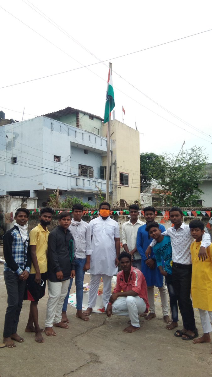 PulkitBagh's tweet photo. #स्वतंत्रता_दिवस 
स्वतंत्रता दिवस के अवसर पर सिध्देश्वरी नगर भगवा चौक में राष्ट्रीय ध्वज फहरा कर ध्वज वंदन किया गया #आप_सभी_देशवासीयों_को_74_वें_स्वतंत्रता_दिवस_की_हार्दिक_बधाई_एवं_शुभकामनाएं https://t.co/cTMpnEMpfx
