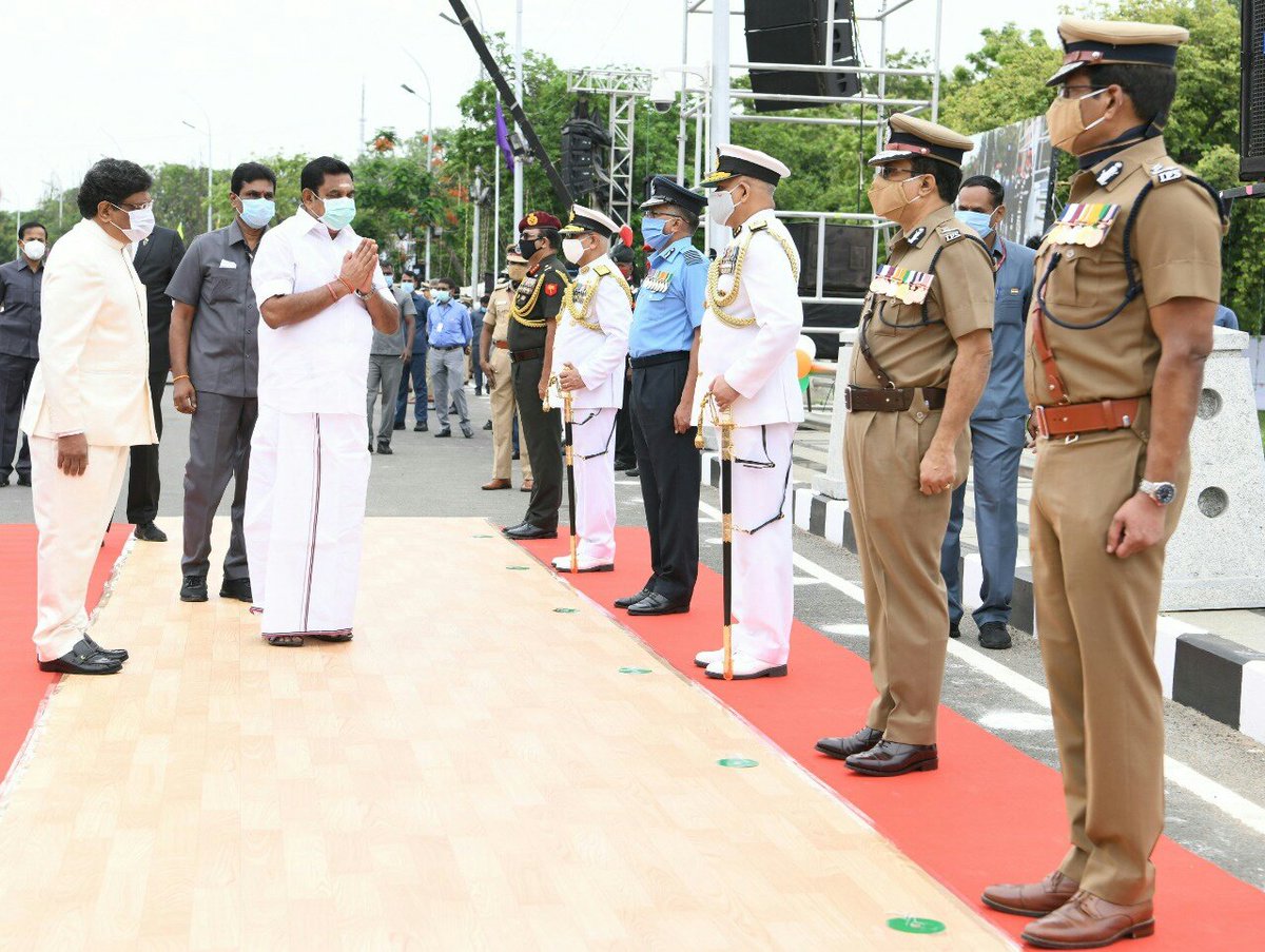 CMOTamilnadu's tweet photo. இந்தியத் திருநாட்டின் 74-வது சுதந்திர தினமான இன்று (15.8.2020) சென்னை தலைமைச் செயலகக் கோட்டை கொத்தளத்தில், தேசியக் கொடியை ஏற்றி வைத்து மரியாதை செலுத்தினேன். #சுதந்திரதினம் #IndependenceDayIndia2020 https://t.co/kktDjeiK0K