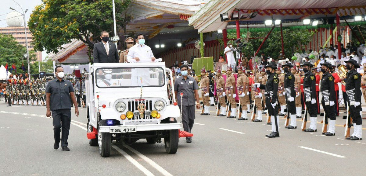 CMOTamilnadu's tweet photo. இந்தியத் திருநாட்டின் 74-வது சுதந்திர தினமான இன்று (15.8.2020) சென்னை தலைமைச் செயலகக் கோட்டை கொத்தளத்தில், தேசியக் கொடியை ஏற்றி வைத்து மரியாதை செலுத்தினேன். #சுதந்திரதினம் #IndependenceDayIndia2020 https://t.co/kktDjeiK0K