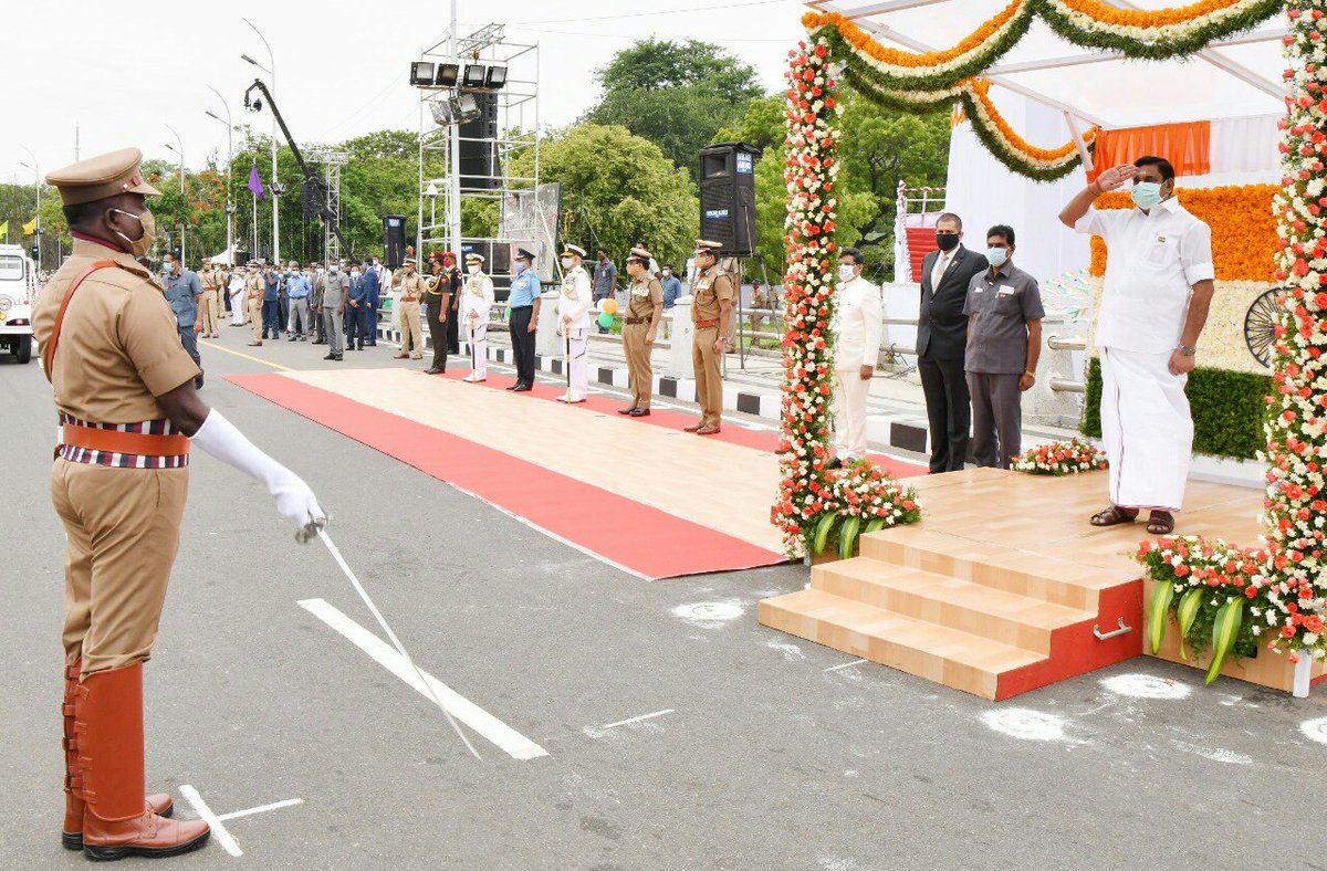 CMOTamilnadu's tweet photo. இந்தியத் திருநாட்டின் 74-வது சுதந்திர தினமான இன்று (15.8.2020) சென்னை தலைமைச் செயலகக் கோட்டை கொத்தளத்தில், தேசியக் கொடியை ஏற்றி வைத்து மரியாதை செலுத்தினேன். #சுதந்திரதினம் #IndependenceDayIndia2020 https://t.co/kktDjeiK0K
