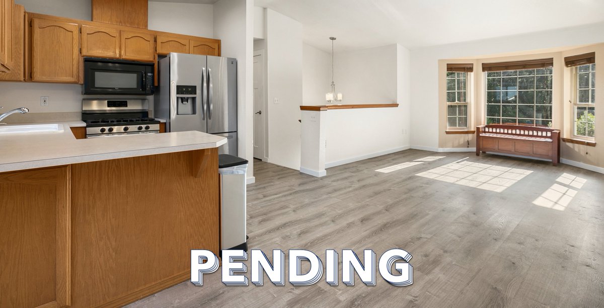 mattstarkRE's tweet photo. We’re loving the natural light and potential this family space has. Pending sale! #edmondsrealestate #edmondshomes #edmondshomeforsale https://t.co/yYeZoT0XK0
