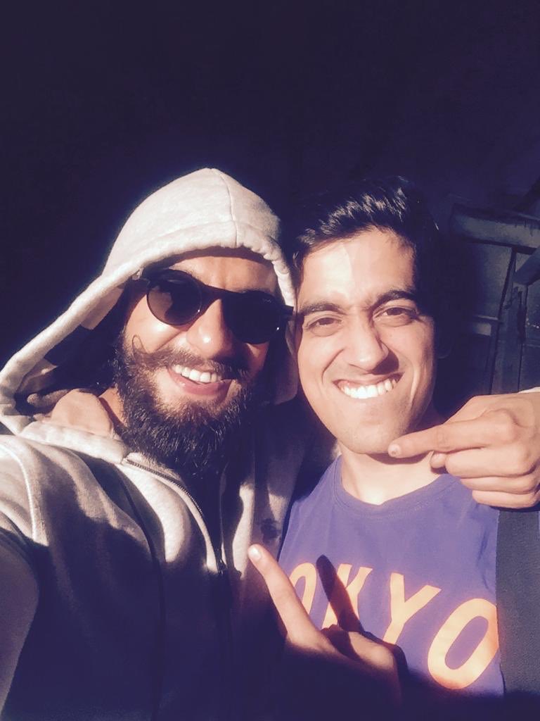 UrbanAsian's tweet photo. ‘My vision is to make India listen to uniquely new-age Indian music!’, Says @RanveerOfficial 

https://t.co/gpiu6wftoj

#RanveerSingh @SlowCheetah19 #IncInk https://t.co/dH9azMGnZt
