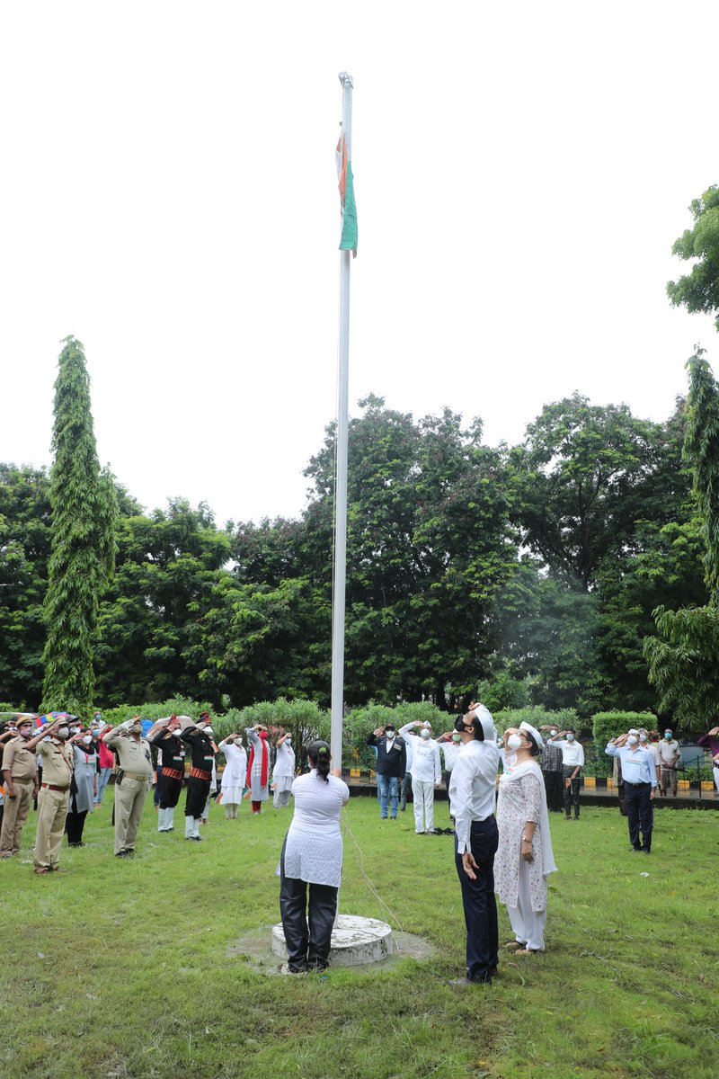 nchsurat's tweet photo. 74th Independence Day Celebration at Civil Hospital Surat.

@GujHFWDept
 
@gmc_surat
 
@nchsurat
 
@PMOIndia
 
@CMOGuj
 
@vijayrupanibjp
  
#IndependenceDay2020 
#IndependenceDayIndia2020 https://t.co/DJIsdahQ6N