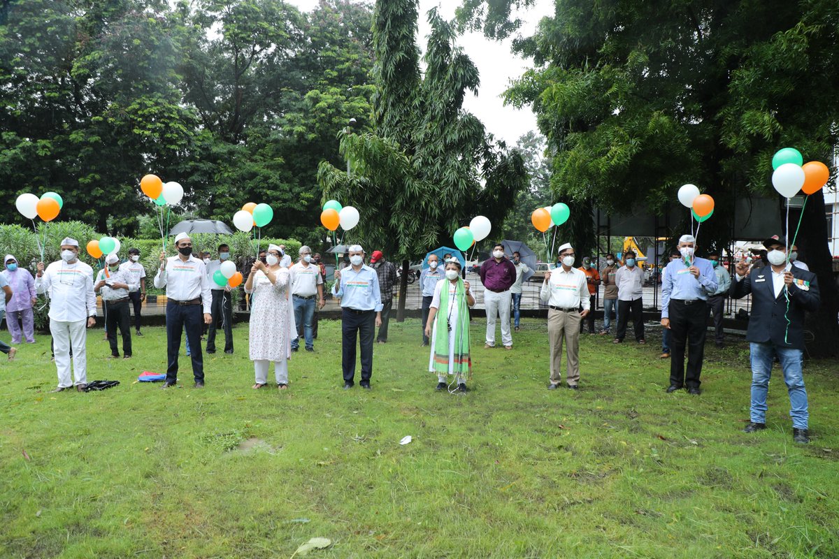 nchsurat's tweet photo. 74th Independence Day Celebration at Civil Hospital Surat.

@GujHFWDept
 
@gmc_surat
 
@nchsurat
 
@PMOIndia
 
@CMOGuj
 
@vijayrupanibjp
  
#IndependenceDay2020 
#IndependenceDayIndia2020 https://t.co/DJIsdahQ6N