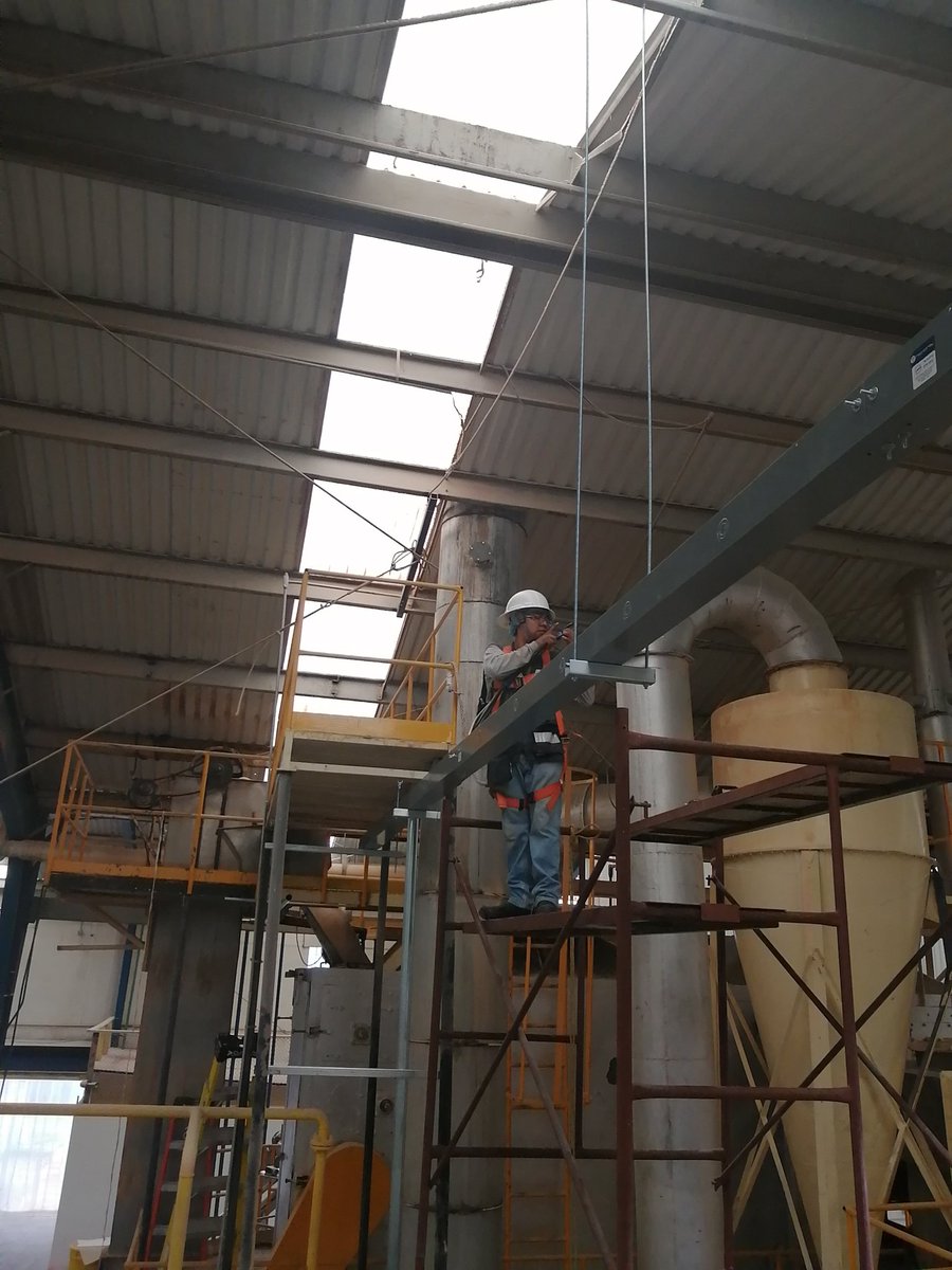 grupo_sie's tweet photo. Instalación de ducto cuadrado a una altura de 9 metros.
Servicio a la Industria Alimenticia https://t.co/LwZhwRzPFx