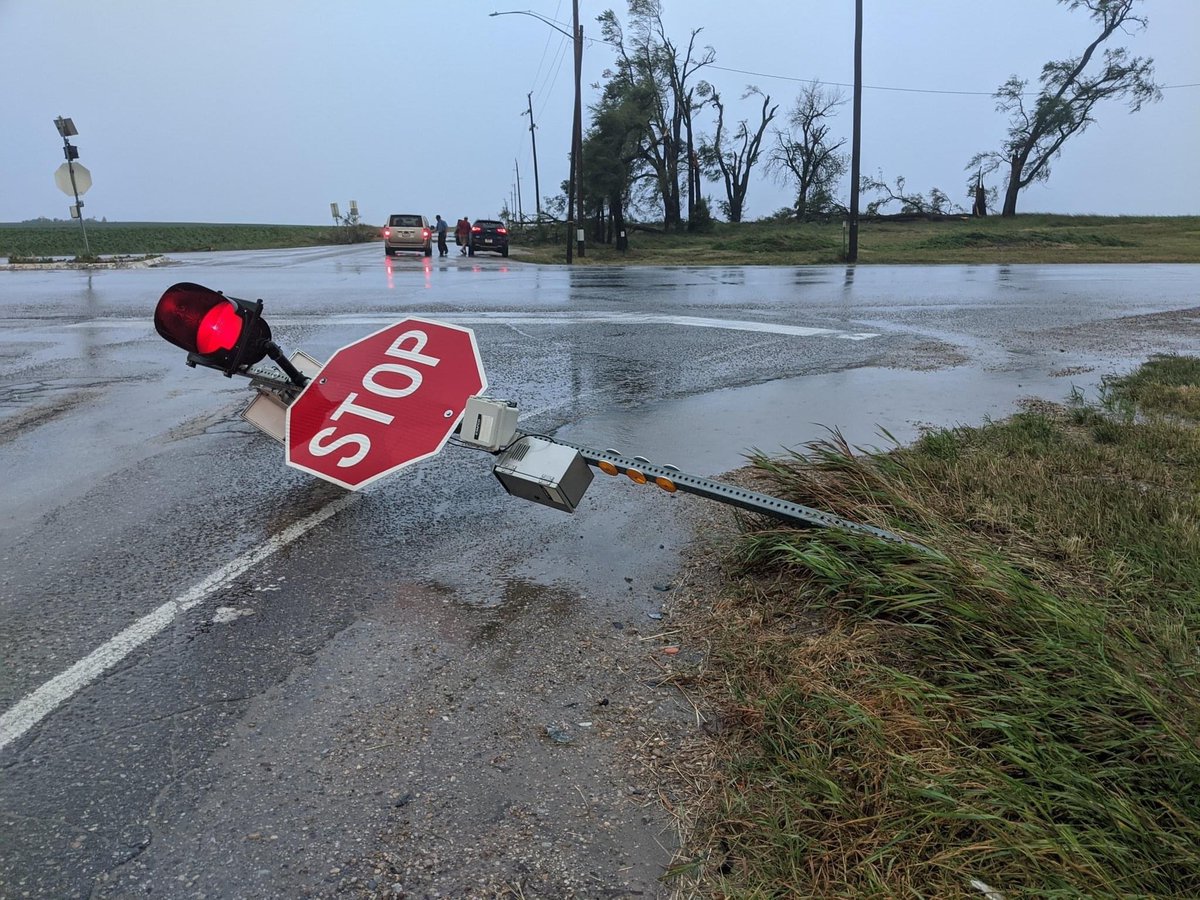 Danielle Tabor on Twitter "109 hours without electricity thanks to