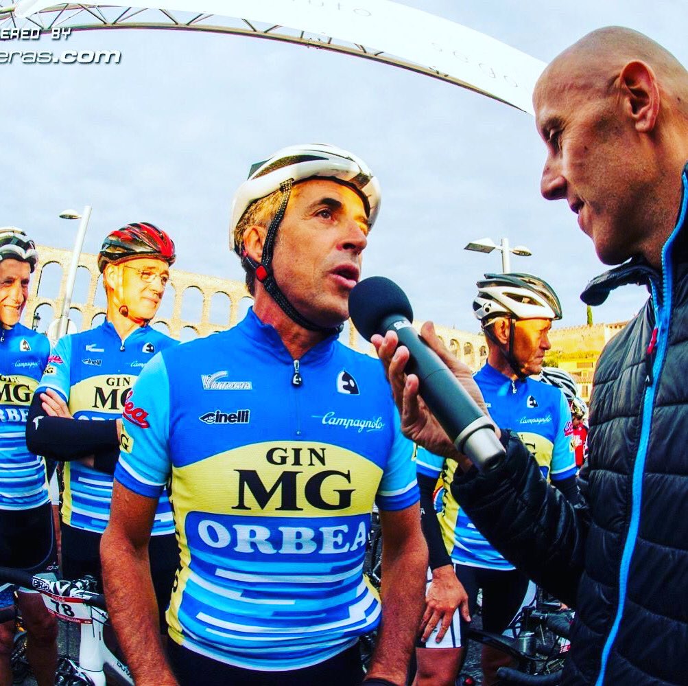 jmariguajardo's tweet photo. #cicloturista @pedrodelgadoweb #laperico #cicloturismo #segovia @Orbea @etxeondo_ #ginmg #campagnolo #speaker #locutor #announcer @LeTour @lavuelta https://t.co/DR6B2zHedC