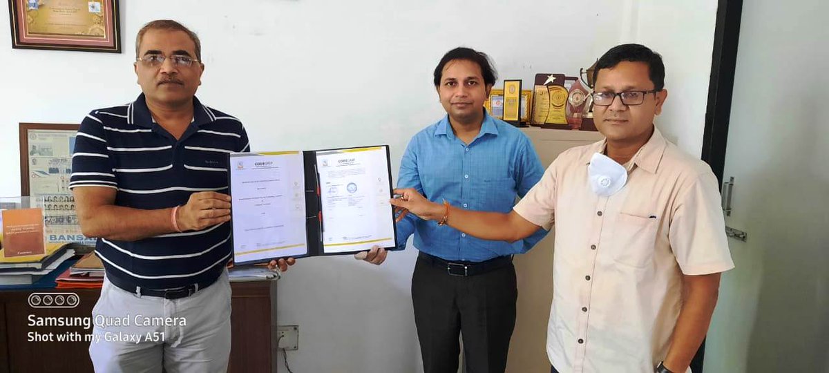 codegrip1's tweet image. Dr. S.K.Agrawal, Director-Bansal Institute of Engineering and Technology and Mr. Deepak Srivastava, Director-Codegrip has signed the MoU in presence of officials of both institutions and Joined hands together to focus on research, trainings and placement activities of students.