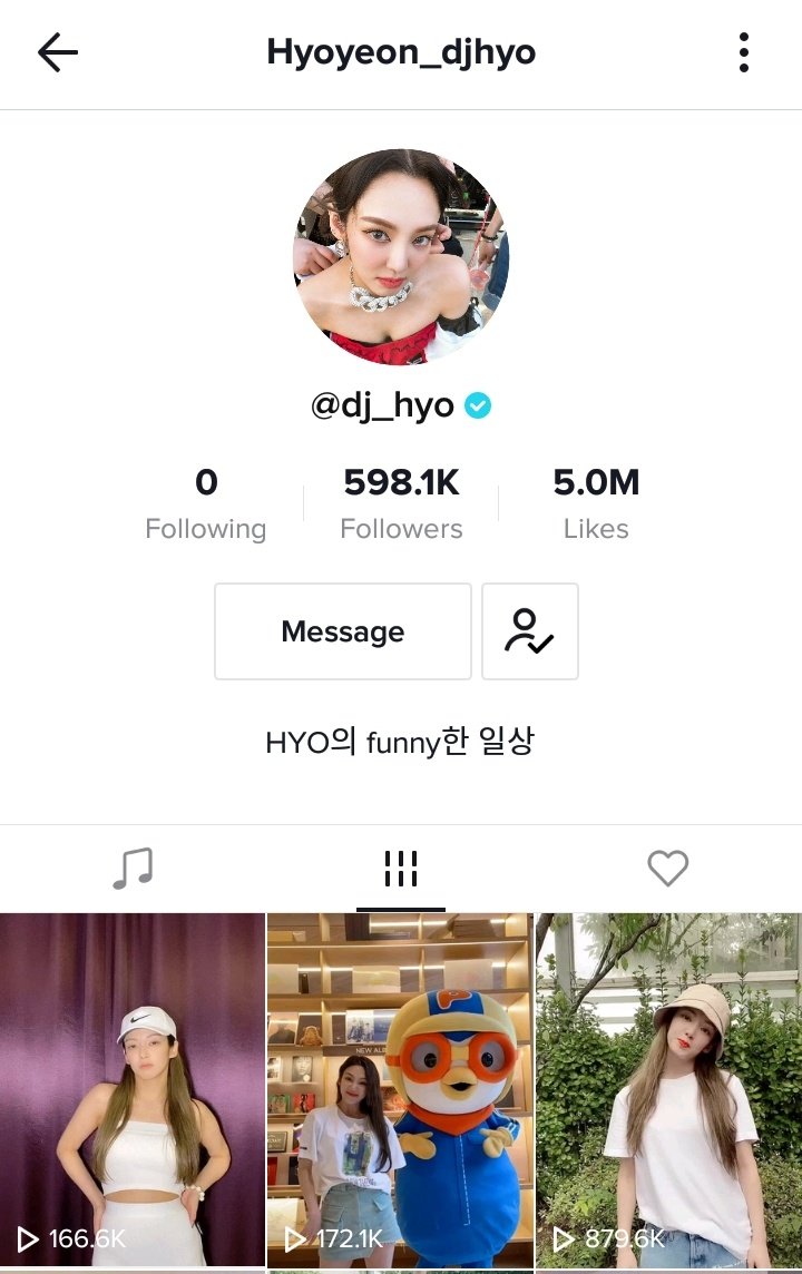HYOYEON_Updates's tweet photo. [Hyoyeon TikTok] HYO 'DESSERT' (ft. Loopy &amp; (G)I-DLE Soyeon) 🎶 been using on 40K video 

👯598.1K
💗 5.0M Likes 
🔗 https://t.co/evuBohFGSS

#HYO #HYO_DESSERT #DJ_HYO https://t.co/BDB1aG7mn3