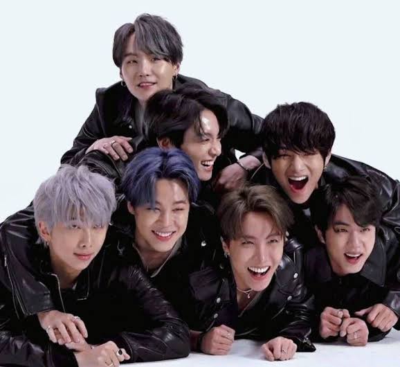 BTS LAUGHING A BEAUTIFUL THREAD;BECAUSE I LOVE SEEING THEM HAPPY HIHI  #ExaBFF  #ExaARMY  @BTS_twt