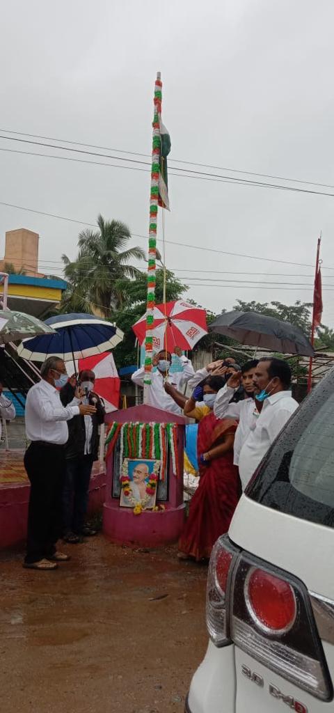 KSRIDEVI136DIV's tweet photo. Today participated in flag hosting at Neredmet and Yapral on the occasion of 74th Independence Day. https://t.co/E5EeOyr9KL