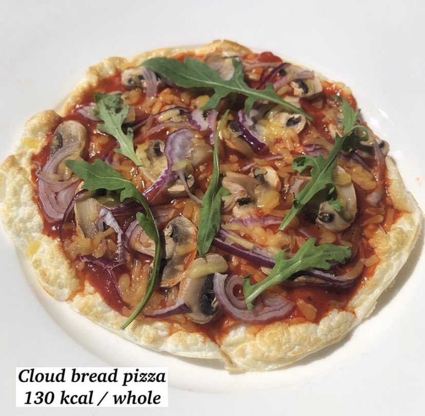 ✩ cloud bread pizza