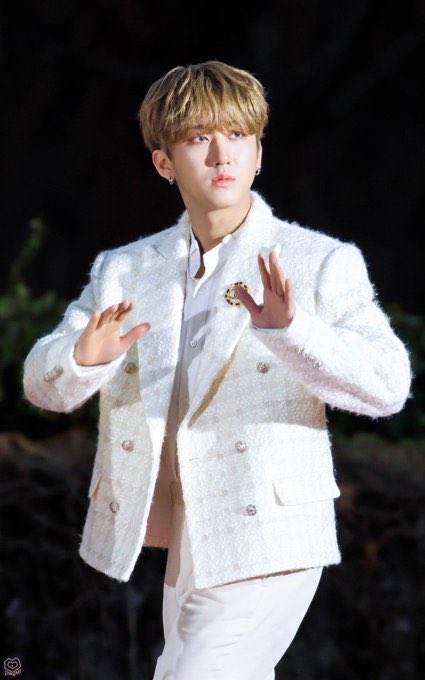 — changbin as a prince; a royal thread  #straykids  #skz