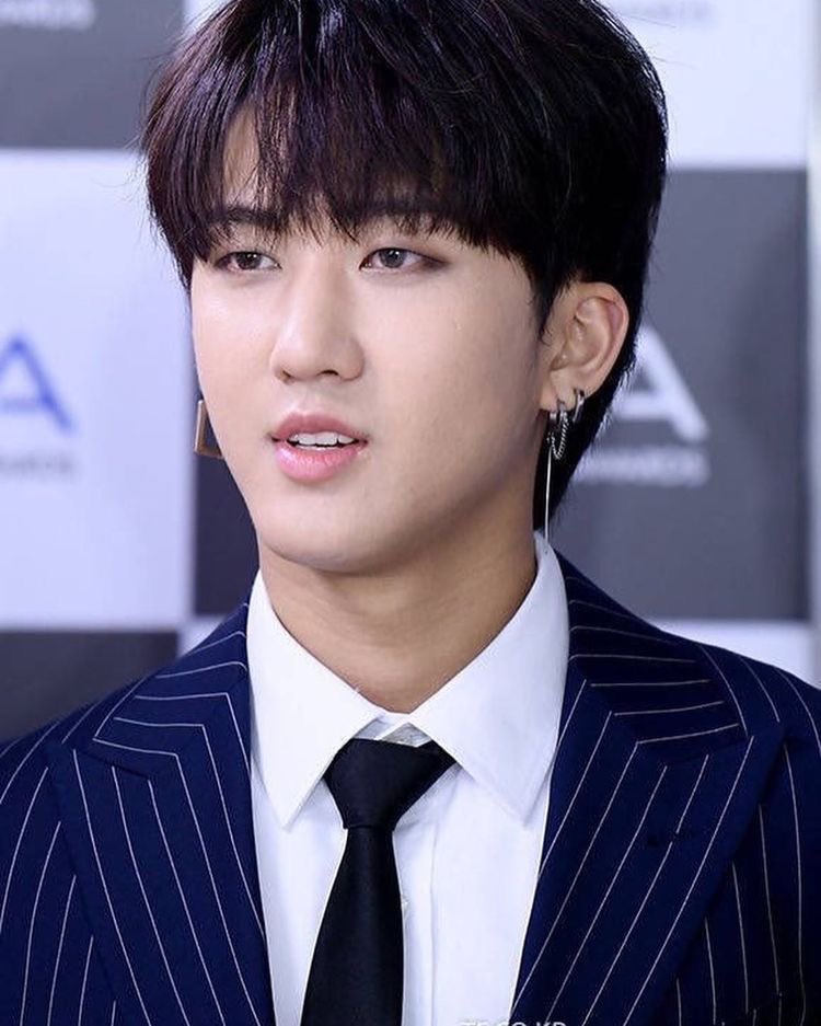 — changbin as a prince; a royal thread  #straykids  #skz