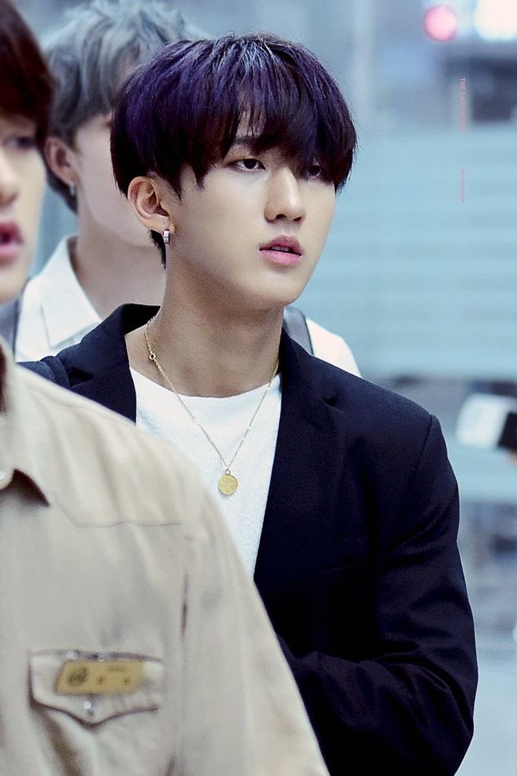 — changbin as a prince; a royal thread  #straykids  #skz