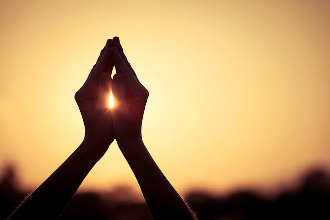 ArpiiTweets's tweet photo. Becoz prayers has powers.
#GlobalPrayer4SSR #WarriorsForSSR #IndiaForSushant #JusticeForSushant #CBI4SSR https://t.co/j3crcmwBIB