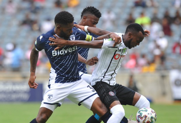 GugulethuBranch's tweet photo. MATCH DAY: @orlandopirates vs. @BidvestWits. Live from Emirates Airline Park on @SuperSportTV at 18h00 #AbsaPrem #PIRWIT
PREVIOUS MEETING - Feb 9, 2020: Pirates 3-3 Wits (PEN: 2-3)(Lorch 69', Jele 75', Lepasa 105+3'pen / Eva Nga 28'pen, Hotto 45', Motupa 120') at Orlando Stadium https://t.co/iuEaUsL8pr