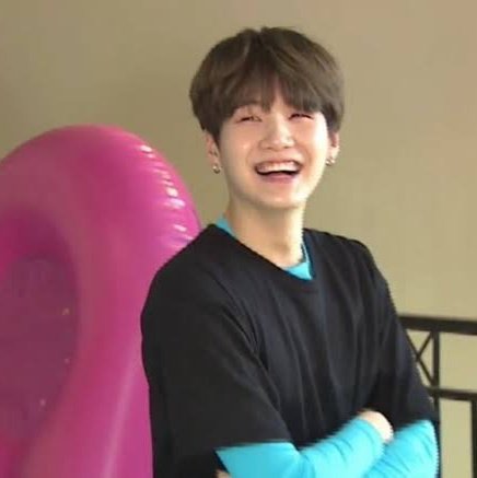 Crying because of his cuteness #ExaBFF  #ExaARMY  @BTS_twt