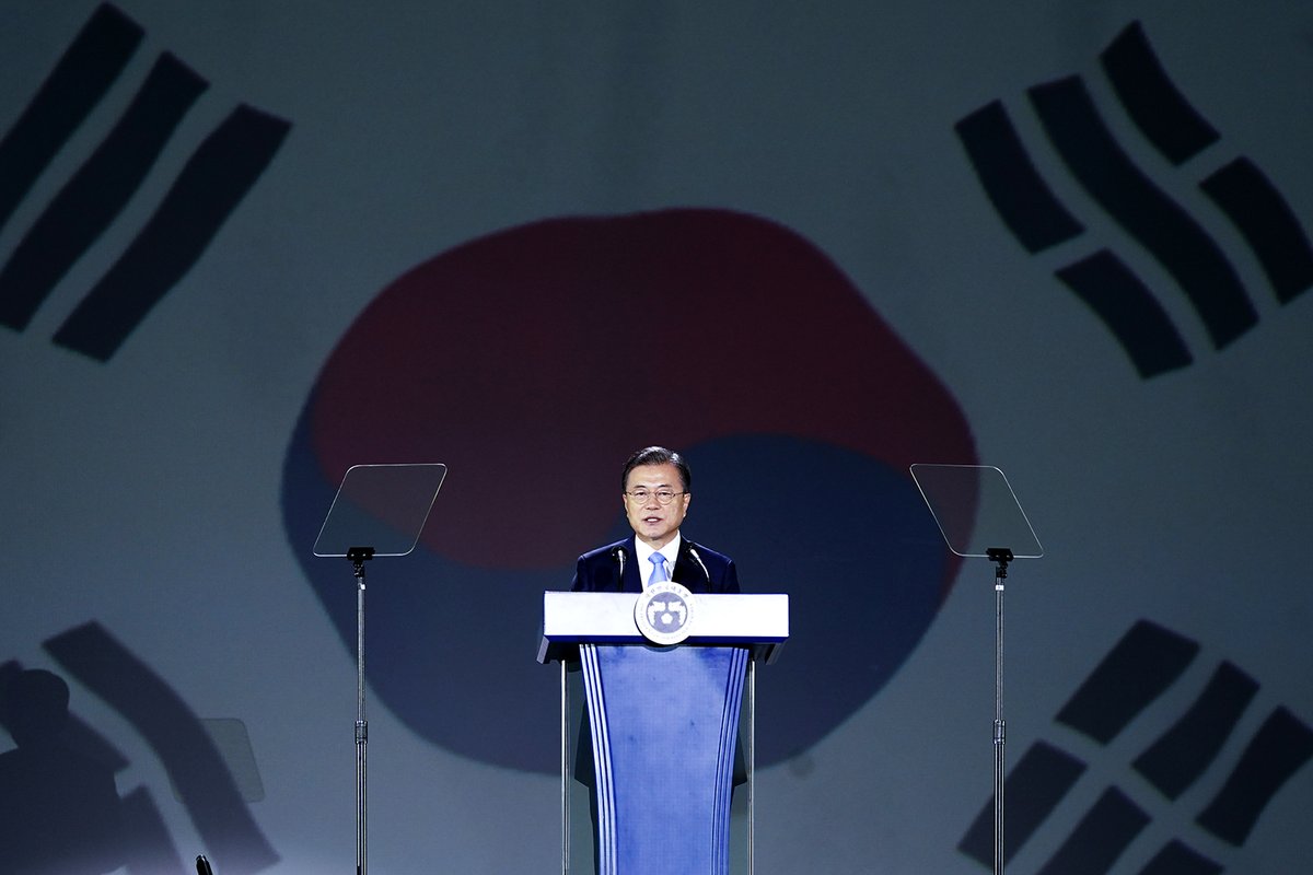 moonriver365's tweet image. 홀로 남은 이춘식 어르신은
지난해 일본의 수출규제가 시작되자,
“나 때문에 대한민국이 손해가 
아닌지 모르겠다” 하셨습니다.
우리는 한 개인의 존엄을 지키는 일이
결코 나라에 손해가 되지 않는다는 
사실을 확인할 것입니다.