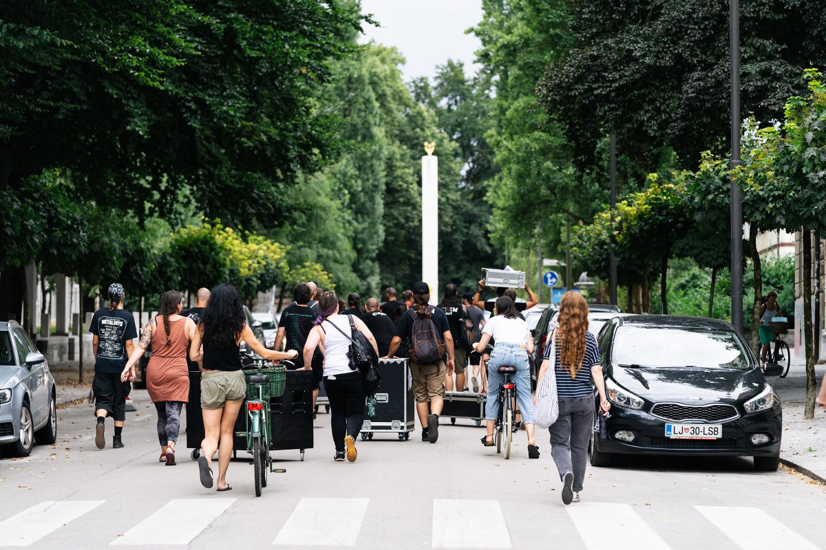 alpner_photo's tweet photo. Slovenia joins #WeMakeEvents campaign to raise public and media awareness in support of the live events sector. Photographs taken in Ljubljana, Slovenia on August 14th, 2020. © @marko_alpner
#LightItInRed #RedAlertDay #PustiteNasDelat #fotografske https://t.co/OUu2K1yN2f