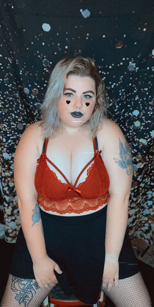 1 pic. What’s popping baby. #onlyfansnewbie #onlyfanspromotion #OnlyFansThread #onlyfanspage #ONLYFANSLINKINBIO #onlyfangirl https://t.co/OHkDzq0UiK