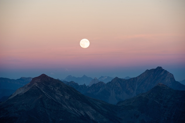 vivadisentis's tweet photo. Jetzt anmelden für Dein Wander-Abenteuer: Stell Dich der #Herausforderung am 1. und 2. September, in 24 Stunden von der #Greina zur #Rheinquelle @SurselvaTourism @Graubunden @MySwitzerland_d #Wanderherbst #Nachtwanderung https://t.co/ZRh5STD7me https://t.co/6lDVYzT6S1