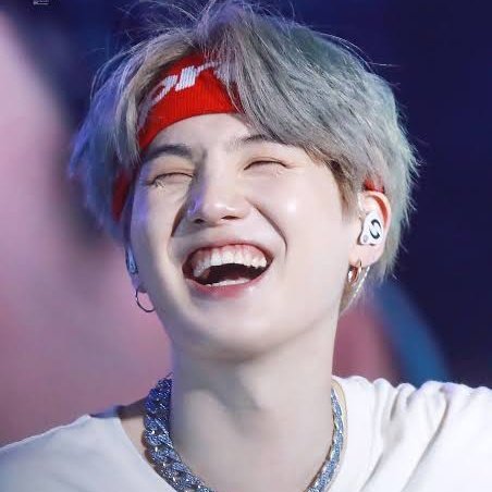His gummy smile #ExaBFF  #ExaARMY  @BTS_twt