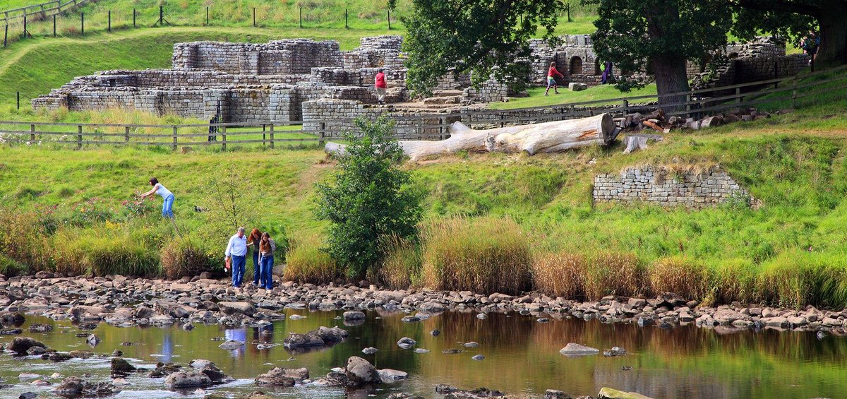 Take a trip to the Edge of the Empire this weekend using the Hadrian's Wall Country Bus.
j.mp/3kavsKp